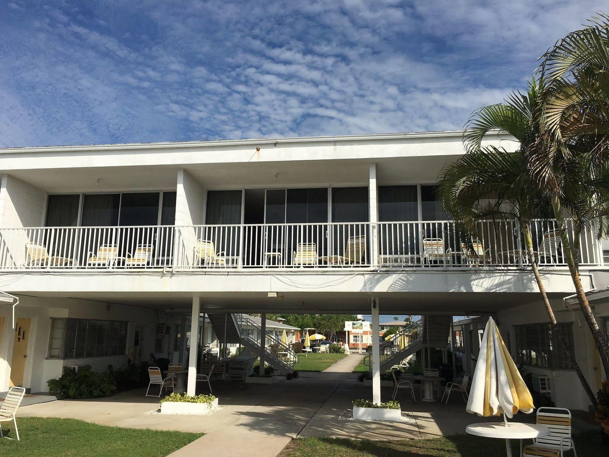 The Sands Of Treasure Island Otel St. Pete Beach Dış mekan fotoğraf