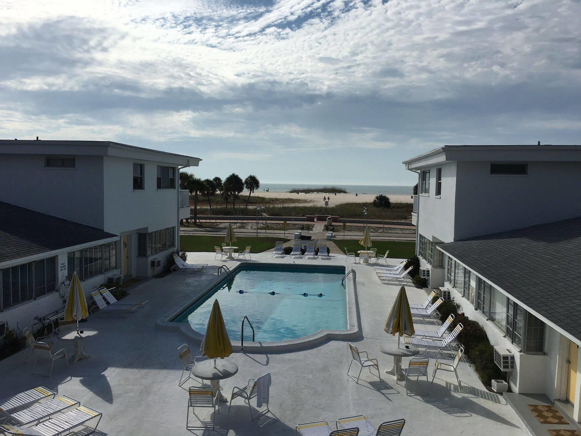 The Sands Of Treasure Island Otel St. Pete Beach Dış mekan fotoğraf